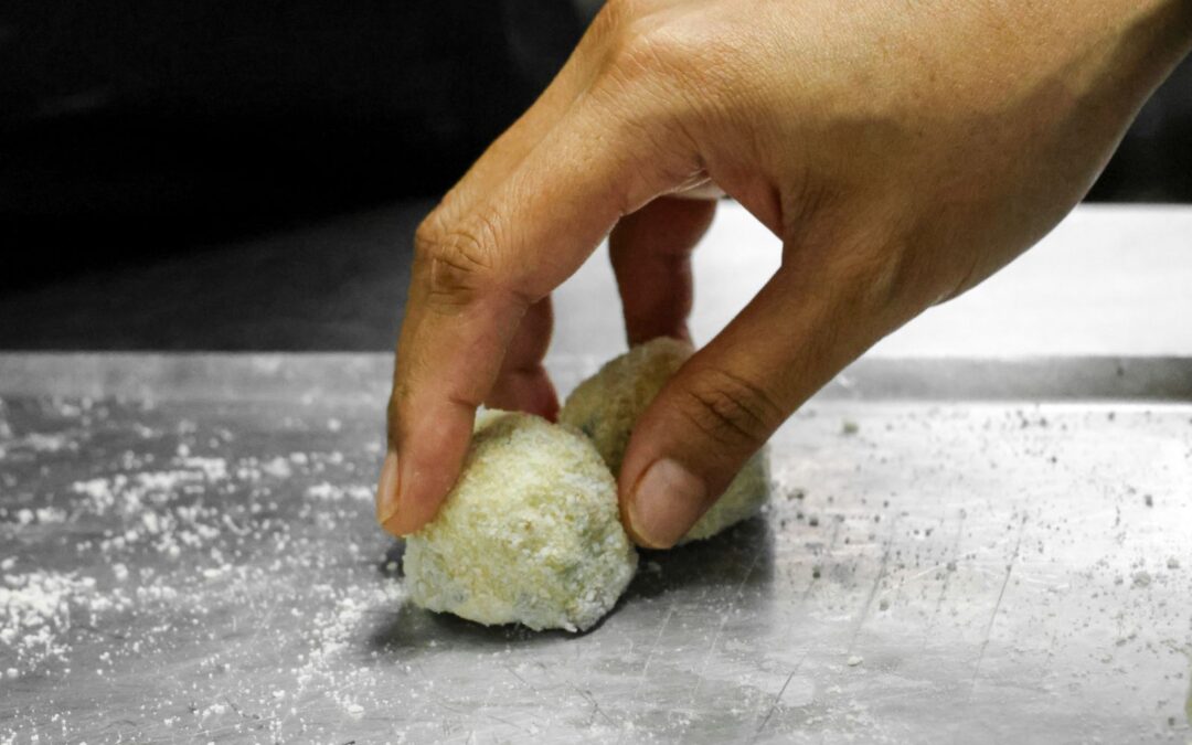 The Biggest Mistake Aspiring Chefs Make Before Culinary School